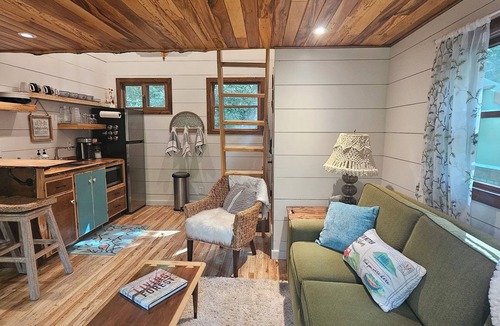 Elizabethton Cabin | The Hidden Hemlock Treehouse: AWD/4WD vehicle required for access.