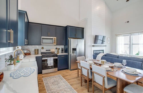 Greenwood House | The Hideaway at Lake Greenwood | Marina Access