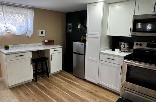 Murfreesboro Apartment | The Hideaway, Private King Suite Near MTSU