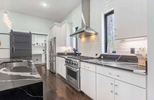 Sunset View House | The High Note Hideaway- Luxe 4BR w/Sauna, Tower Room + Firepit Near Opryland