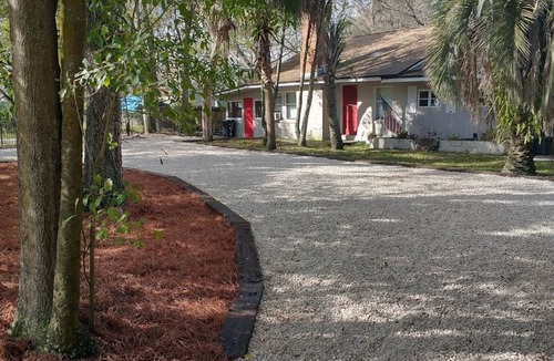Jacksonville House | The Historic Van Zant House (Skynyrd) | 1500 sq ft | King