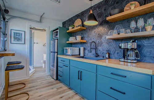 Easley Apartment | The Hive · Luxe Shipping Container w/King on Lakefront Farm