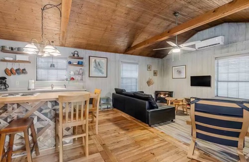 Spencer Cabin | The Holly Cabin near Fall Creek Falls