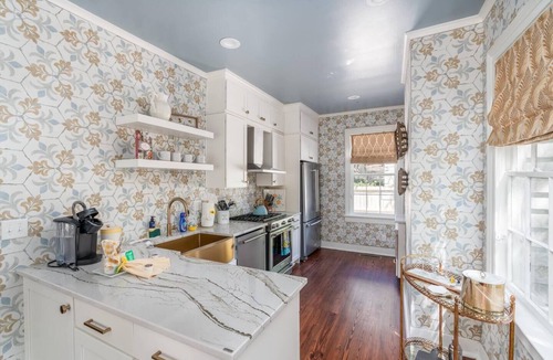Downtown Charleston House | The Honey Suite | Step Back in Time