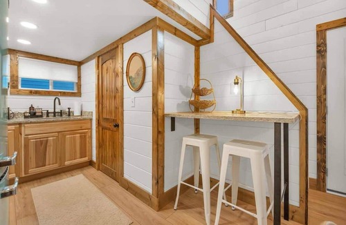 Lookout Valley Neighborhood Association Cabin | The Honeycomb Cabin