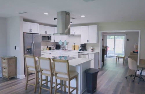 South Daytona House | The Honu Hideaway - 3-Bedroom modern home, sleeps 8, in sunny South Daytona