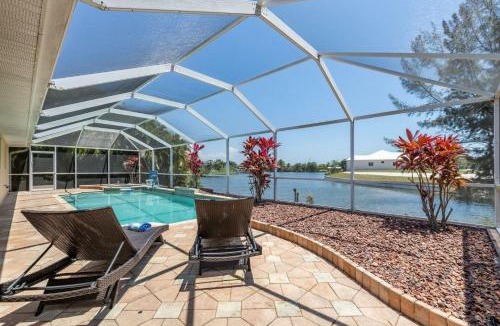 Pelican House | The Joint Venture - Cape Coral - Roelens Vacations