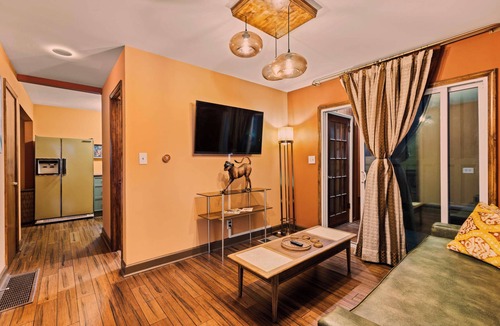 Stone Mountain House | The Kaleidoscope - 1970s retreat in Stone Mountain