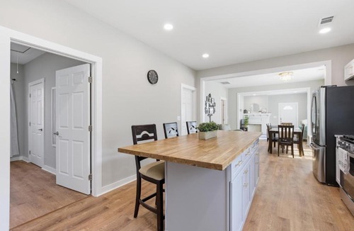 East Point House | The Landing Pad - 8 minutes to ATL Airport! bungalow