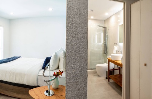 Poinciana Park Hotel | The Lauderdale Boutique Hotel