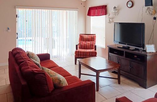 Sandy Ridge House | The Lazy Lush Escape