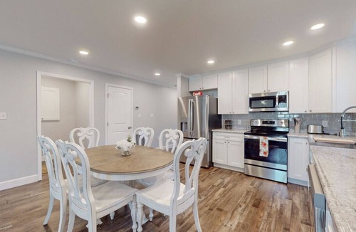 Fayetteville House | The Lincoln | Downtown Dreamin'