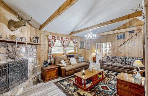 Otto House | The Little Dude Cabin