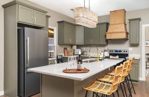 Walland House | The Little River Nest, 2 Master Suites w/King Beds