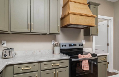 Walland House | The Little River Nest, 2 Master Suites w/King Beds