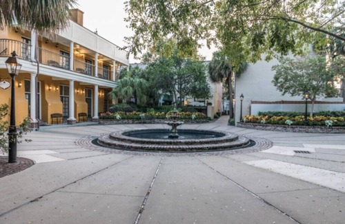 French Quarter Apartment | The Lodge Alley Inn™ - Studio (1Q)