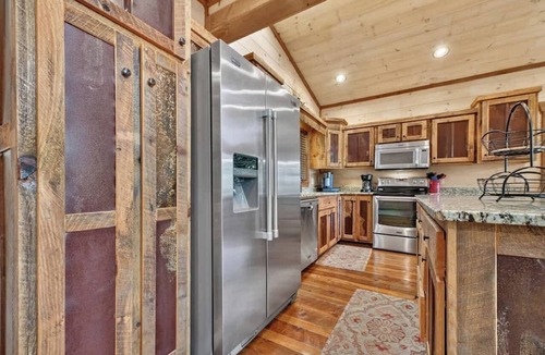 Mineral Bluff Cabin | The Lookout at Blue Ridge/Pet Friendly