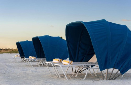 St. Pete Beach Hotel | The Luce, St. Pete Beach, a Tribute Portfolio Hotel