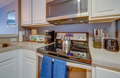 Lake Mary House | The Lux At Lake Mary in Quiet Gated Community.