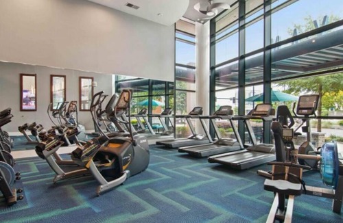 Lenox Apartment | The Luxe -Highrise, Balcony, Year-round Pool, City View!