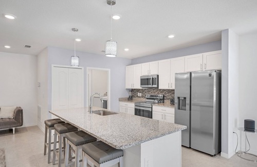 Port Saint Lucie House | The Luxury Bliss - Spacious 4BR Home with Pool in Port Saint Lucie