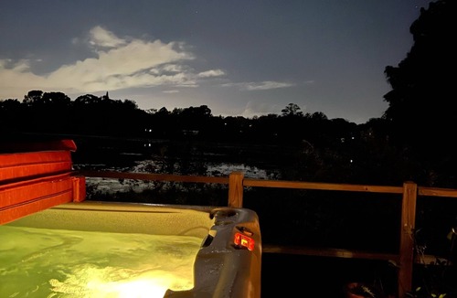 Plantation Estates House | The Luxury Lake Front Zen Casa
