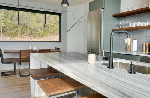 Mills River House | The Middle Dogwoods at Vineyard Gap