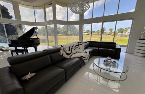 Tamarac Villa | The Monochrome Villa