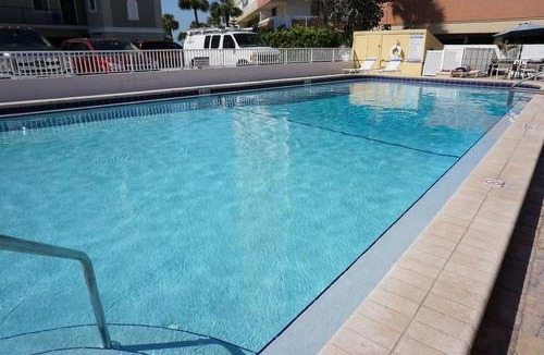 Redington Shores Apartment | The Monterey Beach Resort