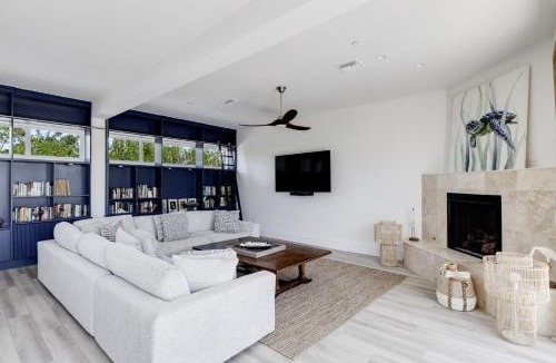 Wulfert House | The Narrows- Stunning Bayfront Villa on Captiva