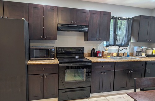 Navarre Cottage | The Navarre Nook at The Spires - Near Navarre Beach & Pier