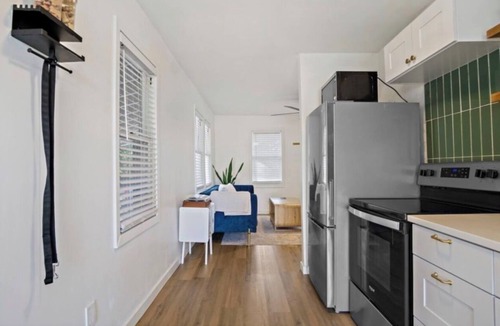 St. Petersburg House | The Nook at St Pete - Near Beach+Downtown! Backyard oasis + firepit.