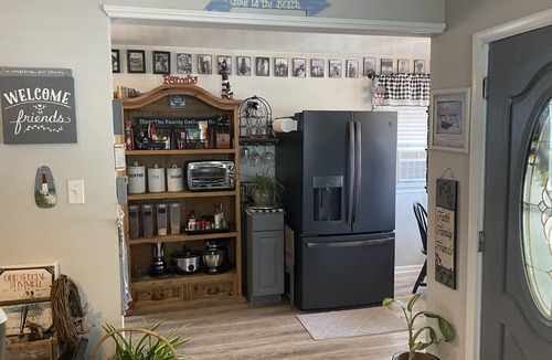 Gardens Condo | The North Nest/Located in North end close to Beach, Bay, Boardwalk & Restaurants