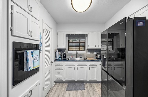 Niceville House | The Old Post House | Sleeps 12 | Destin Bay Bridge