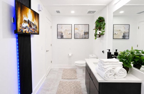 Garden Hills Apartment | The Opal Suite with Keyless Entry and Smoke Free Atmosphere