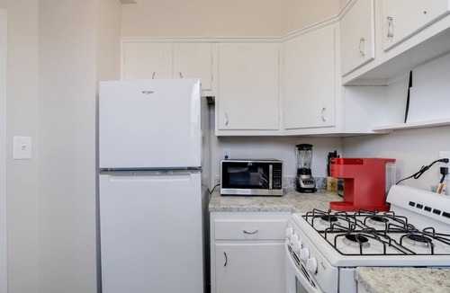 Downtown Baltimore Apartment | The Oriole Nest