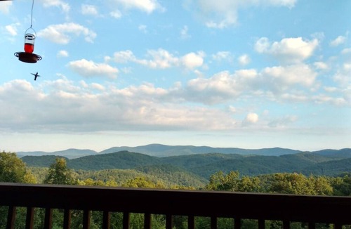 Purlear Cabin | The Overlook-Amazing mountain views from private cabin retreat!