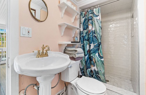 Southside Cottage | The Palm Cottage