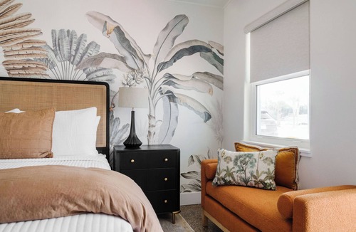 Vilano Beach Hotel | The Palm Queen Studio -5 min walk to beach!