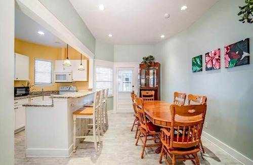 Downtown Boca Grande Historic District House | The Palmetto Inn - Blue Marlin - 2 Bedroom Queen Apartment