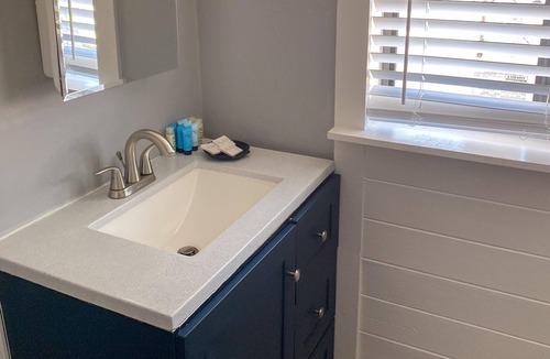Downtown Boca Grande Historic District House | The Palmetto Inn - Spotted Seatrout - 1 Bedroom King Suite