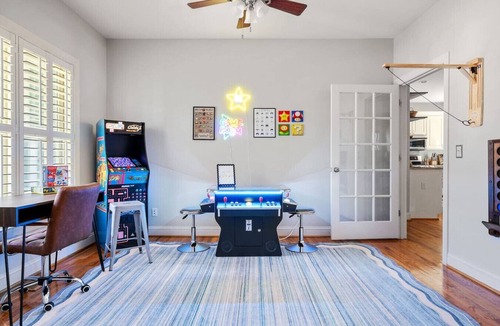Mount Pleasant Apartment | The Palmetto Pool House | 4 BR + Arcade Room