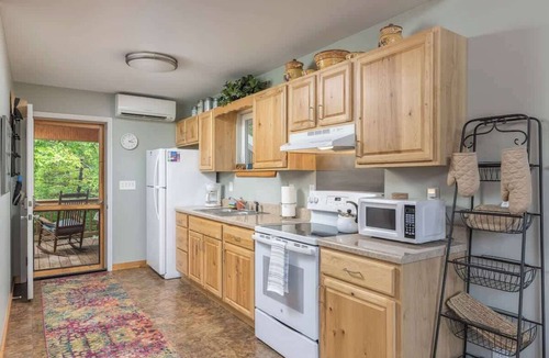 Wildwood House | The Peaceful Perch One Bed home on an organic farm