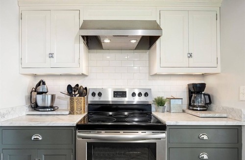 Lookout Mountain House | The Peach Bluff | Hot Tub | Gorgeous Bluff Views!