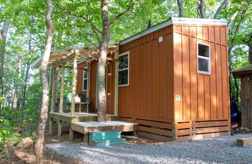 Swannanoa House | The Peach Perch, Ridgetop, and 20 Minutes to Asheville!
