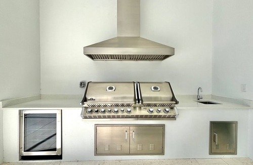 Pelican Apartment | The Pearl, United States
