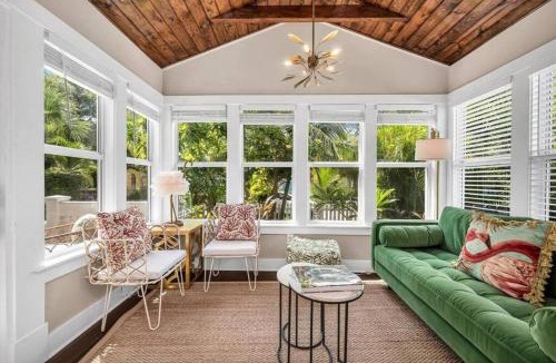 Flamingo Parks Villa | The Penn House + Guest House & Saltwater Pool Flam