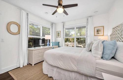 Flamingo Parks Villa | The Penn House + Guest House & Saltwater Pool Flam