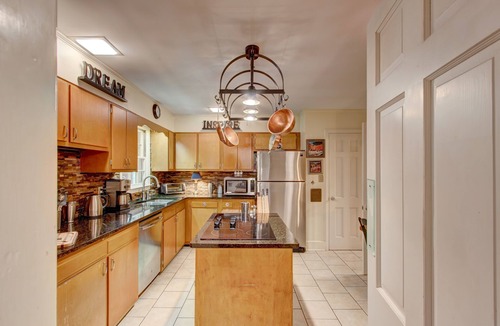Athens House | The perfect Athens Five Points Home for a weekend in the Classic City!