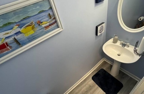 Riverdale House | The Prime Location Modern 3BR Home; Mins to Airport & Downtown;A/C & Parking